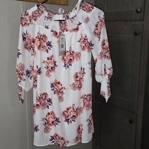 NWT------LILY ROSE FLOWER DRESS (JUNIORS)